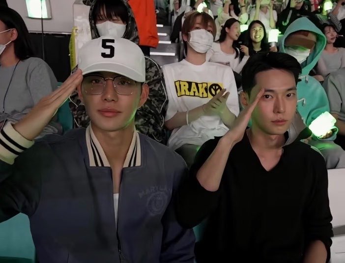 NCTDAOYlNG's tweet photo. Interview with NCT 127 The Redline in Seoul Concert Director #DOYOUNG #도영

Q:  When you structure a setlist not simply as a show centred on hit songs, but weave the artist’s discography and narrative into a three-dimensional drama on stage, what is the core principle you consider most important at the planning stage?

👤 For NCT 127’s fifth tour, NEO CITY – THE REDLINE, we wanted to express through the concert the story and visual elements that could be shown with the five members who were taking the stage this time. We planned scenes that used Taeyong and Jaehyun joining the group again as key points, and especially felt that the opening section needed to actively show NCT 127’s identity as the group that represents NCT’s “neo” quality.

In the middle section of the concert, we thought about scenes that could make up for the absence of Doyoung and Jungwoo, who had played central roles in vocal songs such as ballads, while also commemorating NCT 127’s 10th anniversary.

For the final section, we focused more on clearly imprinting the imagery from the latest album on the audience, including the Hummer car scene that appeared in the ‘PÍÑATA’ performance and the jet for ‘Blingy’.