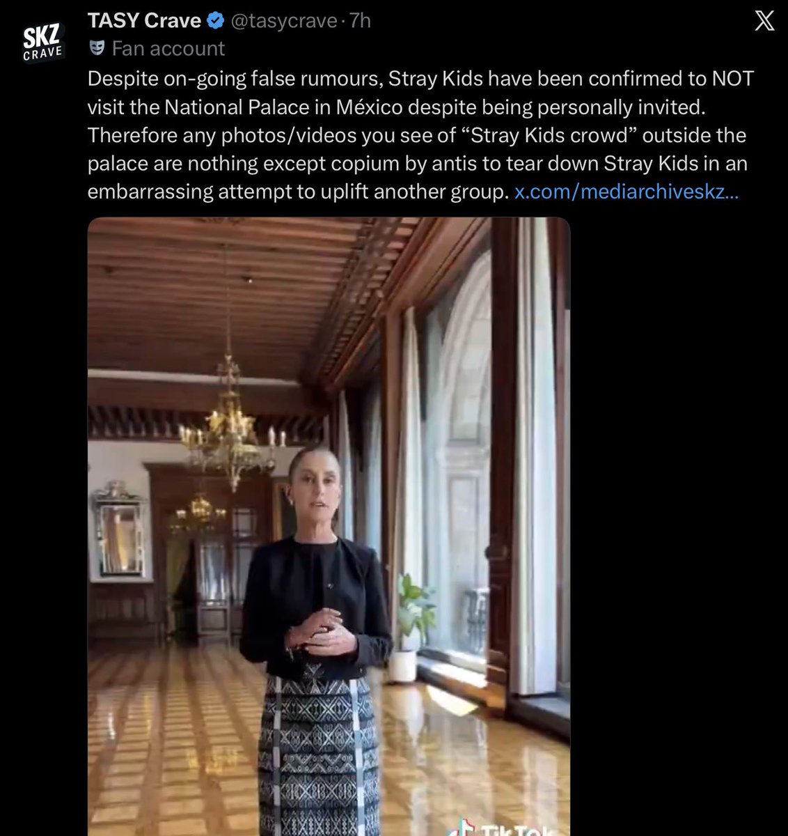 Thebear1995T's tweet photo. Stays are some of the dumbest people I’ve ever seen in life, the president of Mexico said they will come to the palace which yall posted and celebrated, hence why people showed up too, they didn’t show up for the presidents they showed up to see those boys.

Literally go online and watch stays get interviewed and asked questions, they even said “they hoped more stays would show up because there was a few people”. 

Yall literally said it in the first tweet, but now because the crowd wasn’t as big as yall anticipated yall are mad and saying it was not for them………if those boys pulled a crowd like BTS yall wouldn’t stfu but all of sudden now it’s different………ok