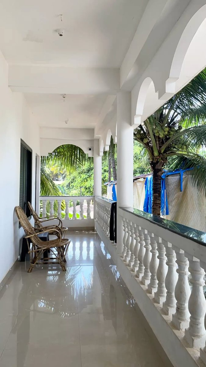 detailedGaa's tweet photo. The Veranda

Why did we stop building verandas like this?

They weren’t wasted space

Shade. Airflow. Outdoor living. A quiet connection between the house and the garden

Sometimes the smartest part of a building is the space between inside and outside.

Africa Built Beautifully https://t.co/FUh3vLJHBE