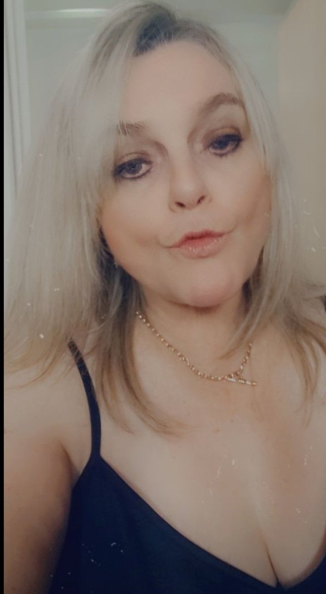 JulieHo00265364's tweet photo. Well a very Good Morning my beauts and what a morning I've had 😉😉😉😉😉😉so have a great Frisky Friday 😁😁😁😁😁 xxxxxx https://t.co/7Gjqz18mK9