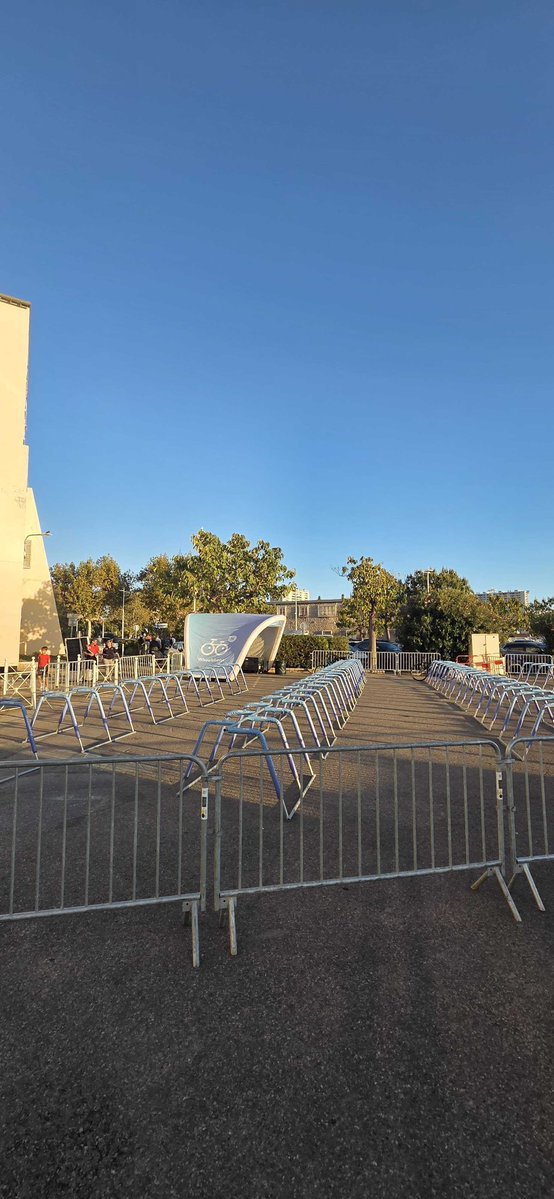 Wheels_Keep's tweet photo. 🏟️#RCTRCV en #ecomode à #Vélo ! 🚴‍♀️#parkingvélo #surveillé #Free 🔐

🕘 #bikepark le 26/09/2026 de 13h30 à 20h30 🔐🚴‍♂️

🏉#ParceQueToulon #mayol #rugby #france #top14

🔗lien ci-dessous pour vous y rendre
https://t.co/kFFVZX0C6U

@RCTofficiel 
@RugbyClubVannes https://t.co/63Sf5flzQl