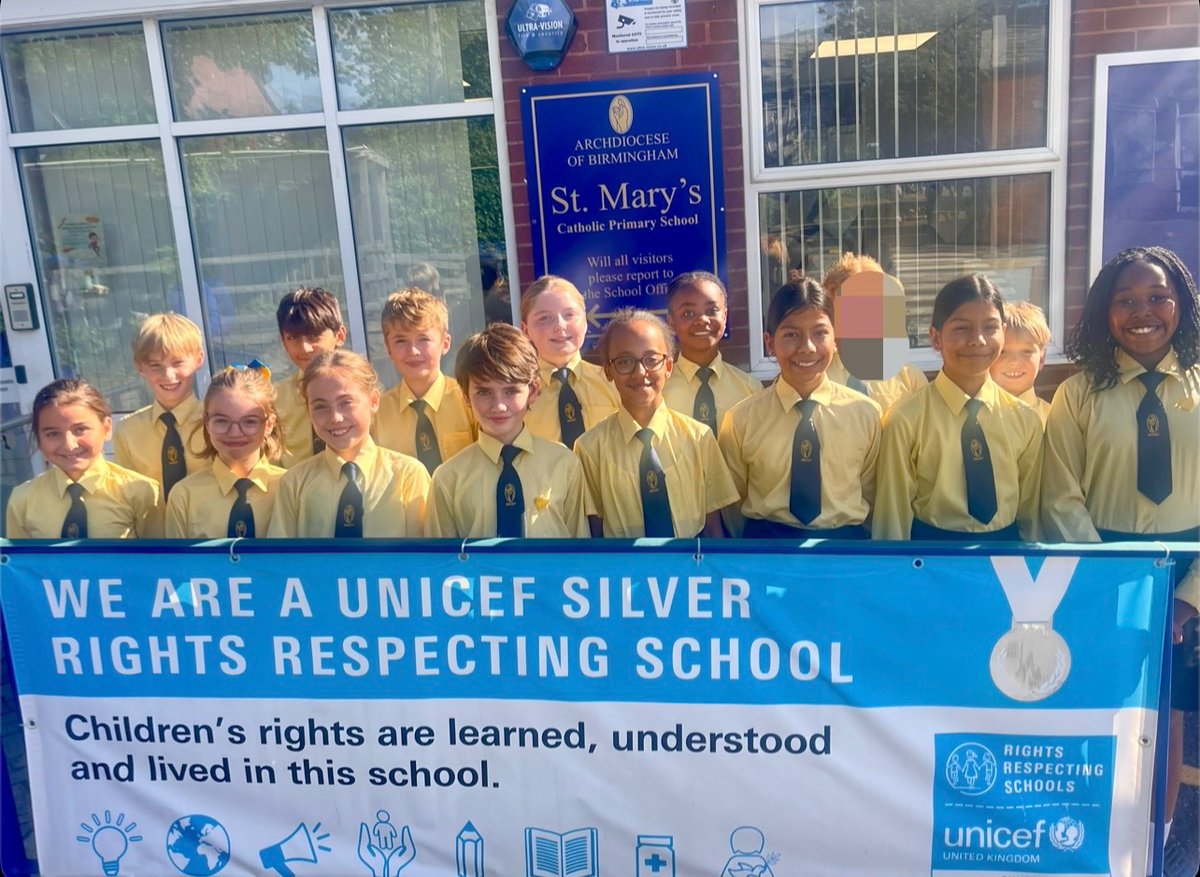 StMaryB17's tweet photo. We’re proud to introduce our newly elected #Prefects, #Headboy #Headgirl - we’re sure they’ll be wonderful role models for our student body https://t.co/KSxNrw3xyJ