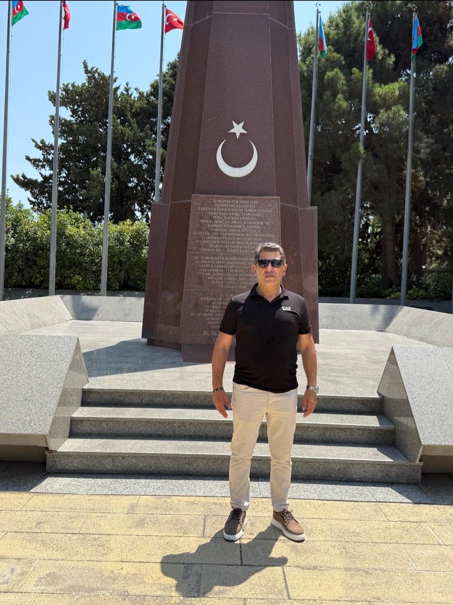 ErolYlmz25's tweet photo. Türkiye–Azerbaycan kardeşliğini hedef alan her türlü provokasyona karşı uyanık olmalıyız. 

Aramıza fitne sokmak isteyenlere fırsat vermeyelim.

Azerbaycan candır, kardeştir.
Dilde, fikirde, işte birlik!

Bizim en büyük paylaşlarımız, Türk devletleridir zaman bize gösterecek🇹🇷🇦🇿 https://t.co/DyPKh8ZNxy