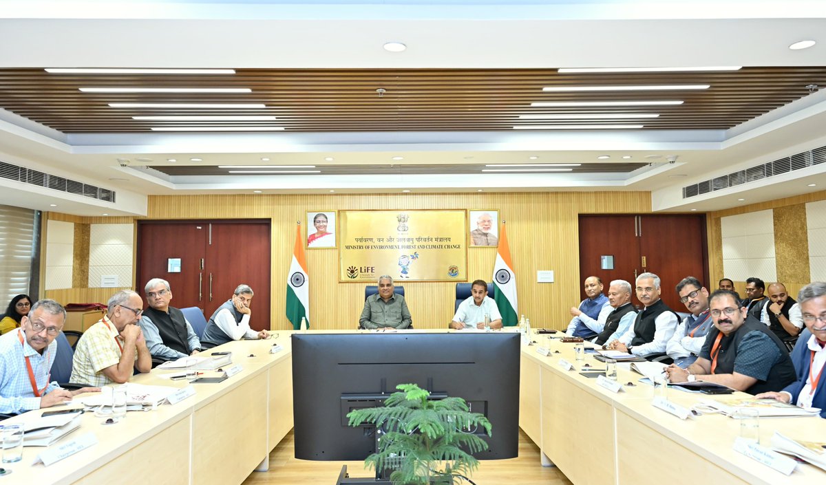 EnvironmentPib's tweet photo. Union Environment Minister Shri @byadavbjp launches Inception Workshop for 6th Cycle of Management Effectiveness Evaluation of Tiger Reserves in India; Technical Manual for MEE-TR 2026 released

Press Release 📝
https://t.co/HQBskBEVwB https://t.co/wyLF9OnGd0