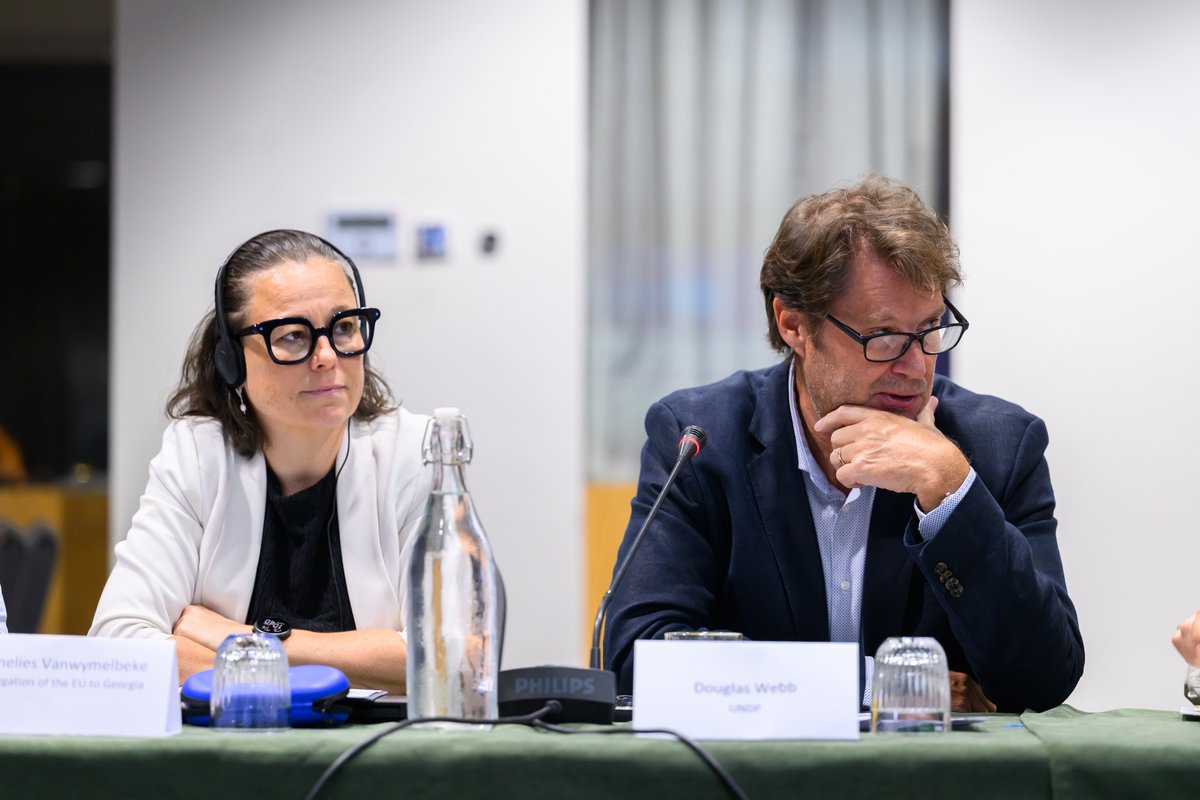 UNDPGeorgia's tweet photo. Exploring extended producer responsibility and sustainable waste management, from vehicles and batteries to packaging and e-waste. 

Discover our work with @EuinGeorgia, @UNIDO &amp; @Umwelt_AT supporting Georgia’s circular transition.

➡️ https://t.co/qMy9AFDJnG
♻️ #CircularEconomy https://t.co/ciyC8gV46O