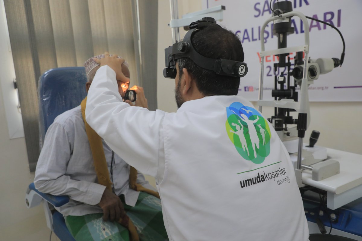 NasSocial_ar's tweet photo. 👁️ Yemen’de 50 Katarakt Ameliyatı

Umuda Koşanlar Derneği desteğiyle Marib ve Hadramut’ta yürütülen proje kapsamında 50 katarakt ameliyatı gerçekleştirildi. Çalışmayla hastaların görme sağlığına katkı sağlandı.

#Yemen #Sağlık #İnsaniYardım https://t.co/0y5J2uGd60