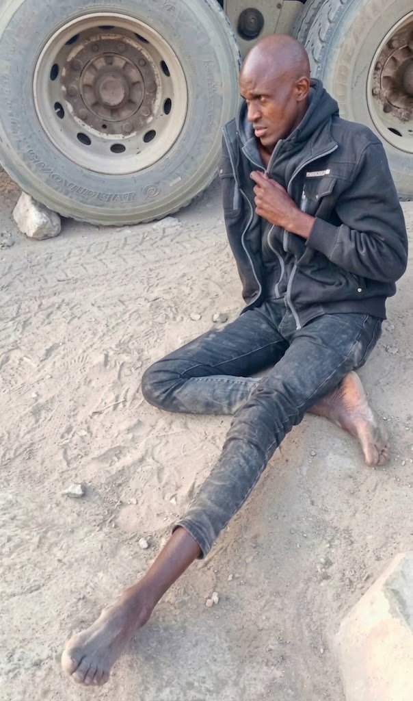 elite_escap's tweet photo. I strongly condemn the reported abduction and mistreatment of Muteti Mulinge. He was found injured and disoriented after being dumped in Lukenya. The circumstances must be fully investigated, and anyone responsible held accountable π°πͺ
#JusticeForMuteti #EndAbductions #GenZNakazi https://t.co/Ka6stl51Ou