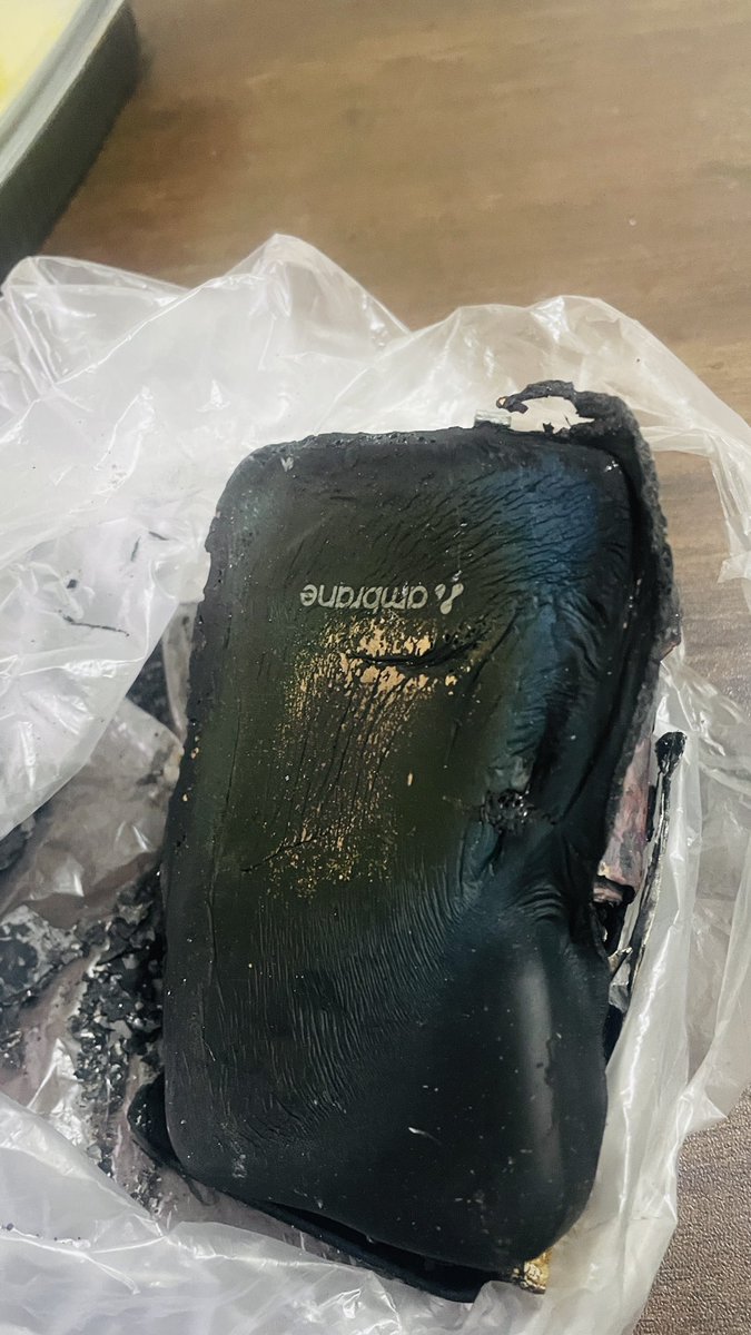 ashu6817's tweet photo. ⚠️ My Ambrane 10,000mAh MagSafe power bank overheated and caught fire, severely melting the device and burning my furniture.
This is a serious safety concern. @AmbraneIndia @amazonIN — please investigate this incident and provide a resolution
#Ambrane #ProductSafety #FireHazard https://t.co/xaPhxK0mJs