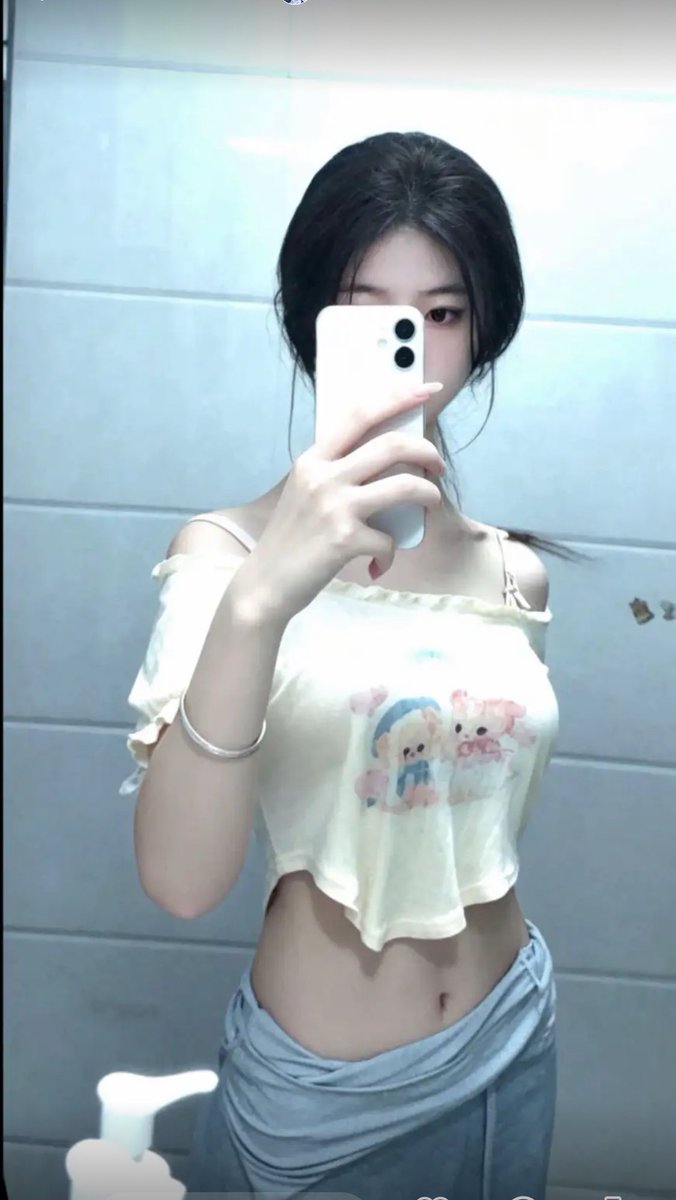 KRRivers2's tweet photo. 中秋节有人嘛 https://t.co/22DyYjLBlQ