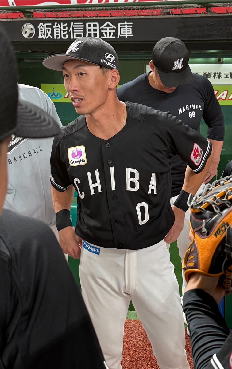 chibalotte_pr's tweet photo. 本日の円陣は #髙部瑛斗 選手。
12連戦初戦です。さあ行こう！
#chibalotte #広報 https://t.co/UvzY8iwLTO