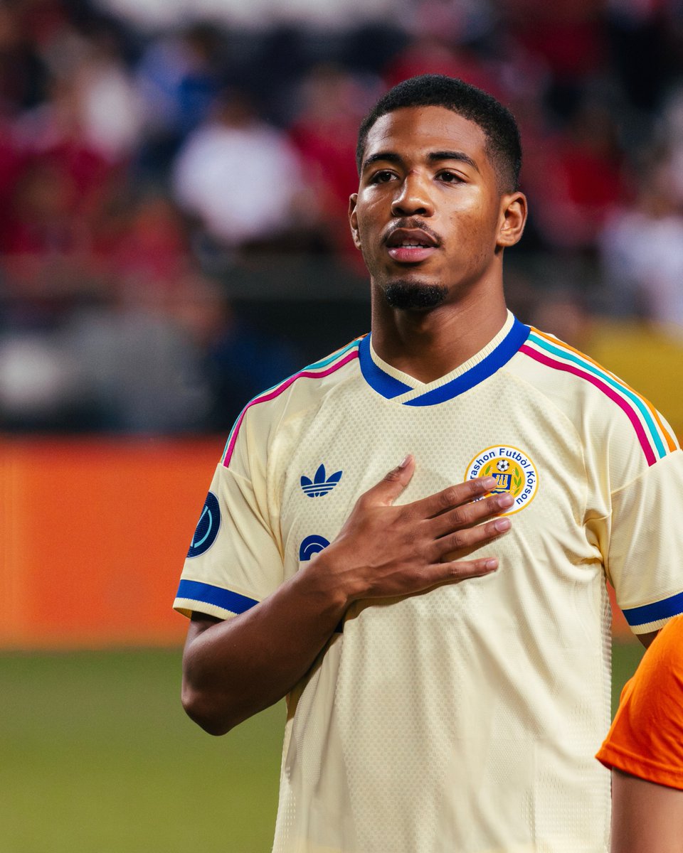 BurnleyOfficial's tweet photo. Shurandy started and helped Curaçao to a 4-3 victory last night 👏

📸 @TheBlueWaveFFK https://t.co/odnUHZQWM5