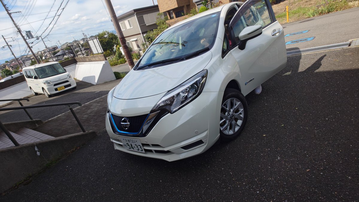 dentist_trust's tweet photo. お昼からの訪問診療訪問口腔ケア　本日は大阪府枚方市津田南町にございます医療法人中屋覚志会グループホームくにみ坂に歯科衛生士３名とともにお伺い致しました　口腔ケア及び摂食機能療法　歯周病メンテナンス　在宅等療養患者専門的口腔衛生処置　居宅療養管理指導など実施致しました https://t.co/Smvk0OFb6U