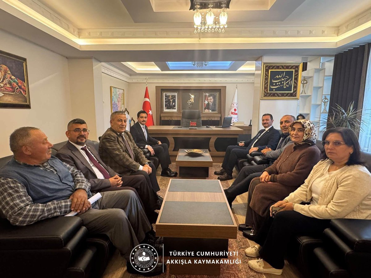 TC_akkisla's tweet photo. 📍Kaymakamlık Makamı

AK Parti Tokat Milletvekili Sayın Cüneyt ALDEMİR, Akkışla Belediye Başkanı Mustafa DURSUN, AK Parti Akkışla İlçe Başkanı Halil Ufuk BURAK ve beraberlerindeki heyet İlçe Kaymakamımız Sayın Yavuz Selim GÜNDAY’ı makamında ziyaret etti. https://t.co/r3hn3RWSkr