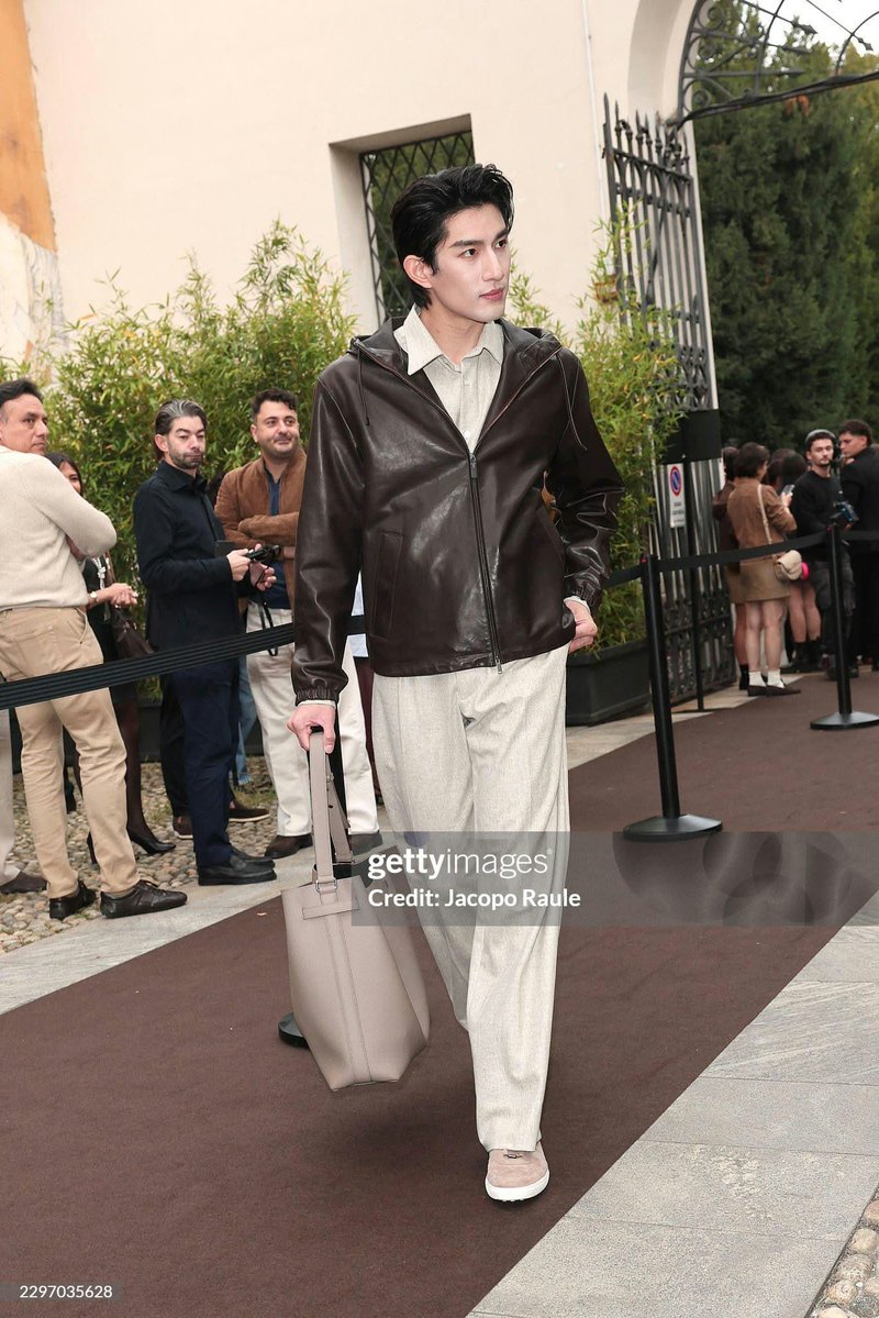 hannawithanh_'s tweet photo. OH WHAT THE FCK…….. is this really getty 😭😭😭😭😭😭😭

 #TODSXAydenSng 
#AylioMFWSS27 
#AydenSng https://t.co/m0p5m72fmn