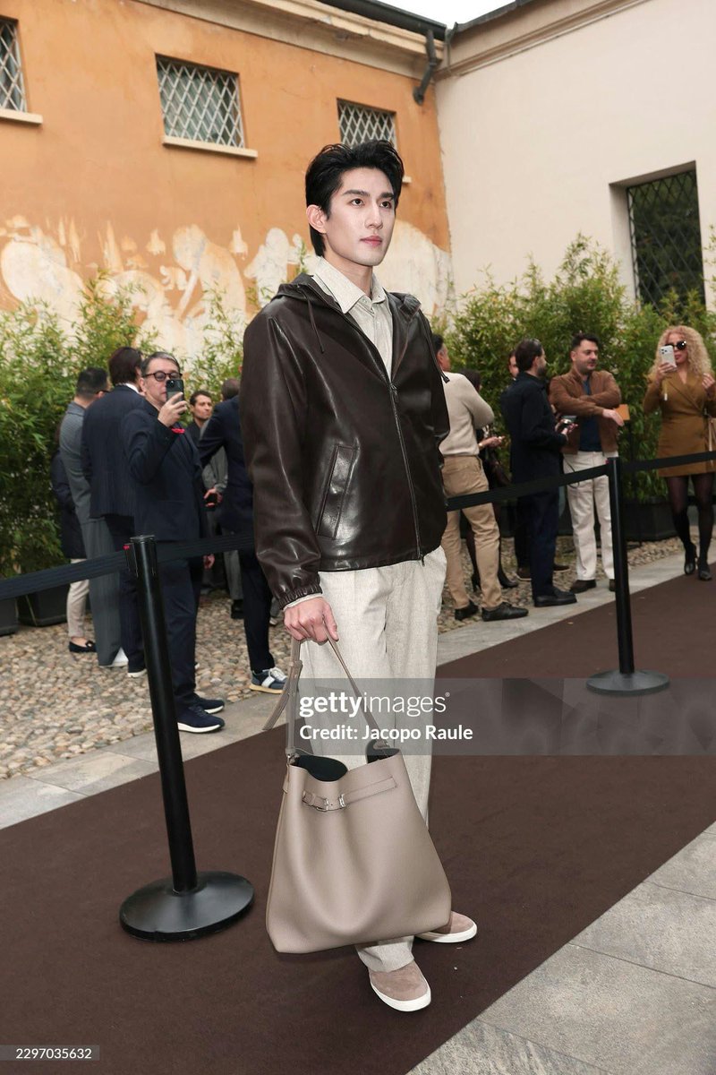 hannawithanh_'s tweet photo. OH WHAT THE FCK…….. is this really getty 😭😭😭😭😭😭😭

 #TODSXAydenSng 
#AylioMFWSS27 
#AydenSng https://t.co/m0p5m72fmn