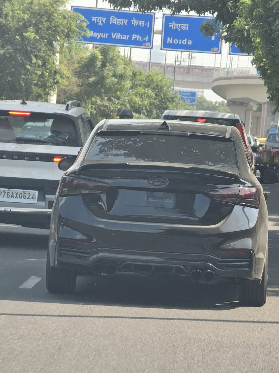 adag90's tweet photo. How is this not a security issue? @dtptraffic https://t.co/ZP4P5yeSW5