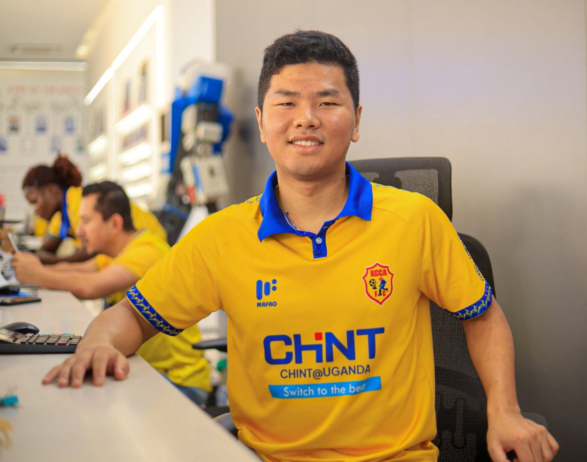 ChintUganda's tweet photo. Friday looks better in the KCCA FC colours! 🔴⚪🔥
Celebrate local football. Celebrate local pride. Celebrate the game we love. ⚽🇺🇬
CHINT Uganda × KCCA FC
#LocalJersey #KCCAFC #ChintUganda #SwitchToTheBest https://t.co/7zVzDRRyHb