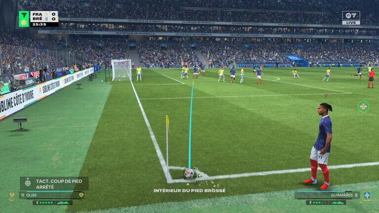 JVCom's tweet photo. Notre test de EA Sports FC 27 est dispo !

Points forts :
- Un gameplay qui récompense la vraie vision du football
- La fin de l’automatisation à outrance
- Les transferts en mode Carrière, beaucoup plus crédibles
- La fraîcheur et la convivialité du mode The Grounds

Points faibles :
- Une courbe d'apprentissage qui risque de déstabiliser les joueurs casu
- Des graphismes inchangés
- Moins d'aides en défense = plus de buts

La Note : 15/20