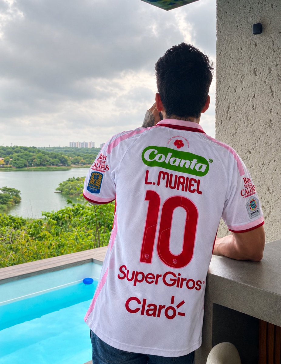PTiburona's tweet photo. 🔜. Mañana juega el 🦈, ponte la alternativa para apoyarlo. 
📞. 3008672675
🚛. Envíos y domicilios contra entrega. https://t.co/4x8sIRzvEy