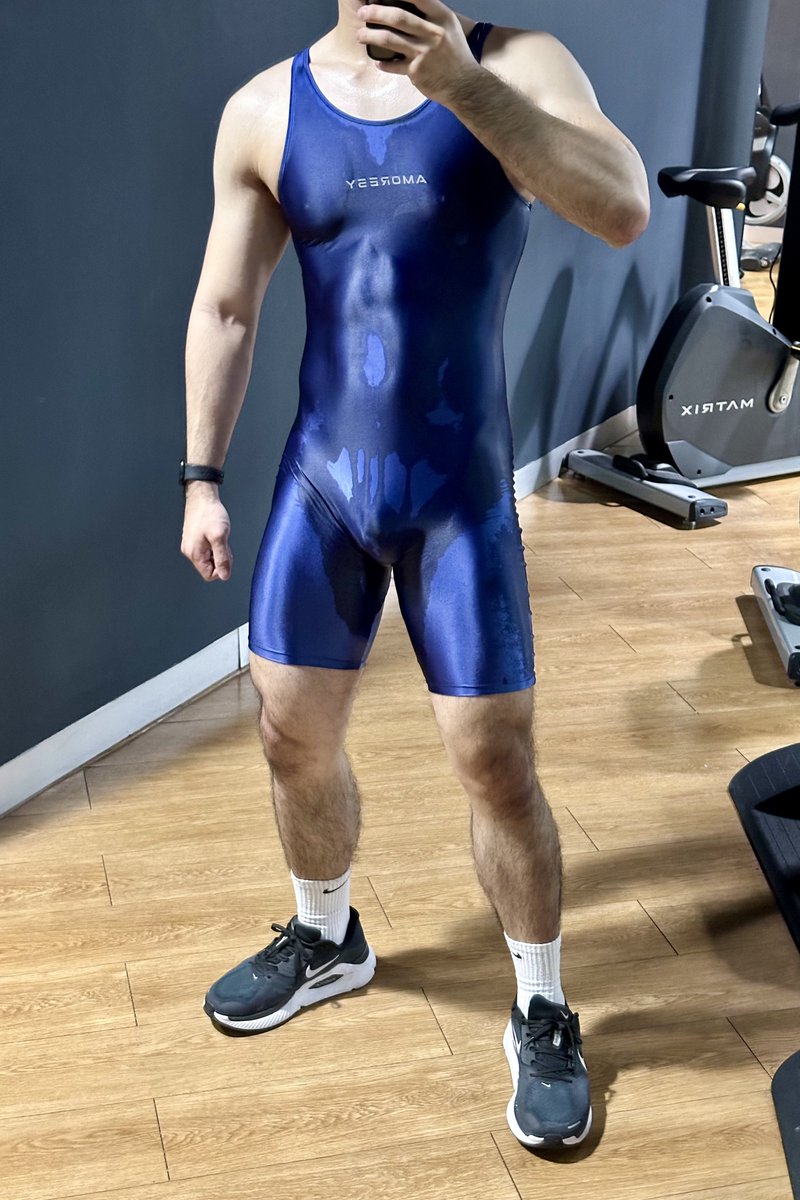 7ai7ang7ai3's tweet photo. I never knew I could be this sweaty 🥵💦💙 https://t.co/fifBEjK0oE