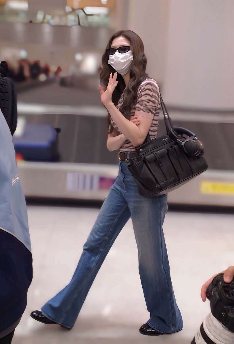 takobysana's tweet photo. 260925 ICN

수고했어！

#TWICE #사나 #SANA https://t.co/86CvryBVTG