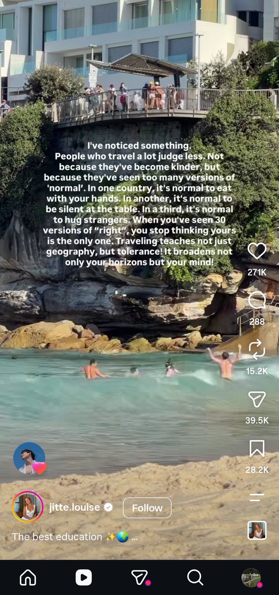 Wuloveschi's tweet photo. Est liking this reel actually made me smile. He seems like such a thoughtful person, and I really love how he appreciates things that make you look at the world from different perspectives. He’s genuinely someone I’m happy to admire, both as an actor and as a person 🤍
#est_rvp https://t.co/cDbAc1c8ms