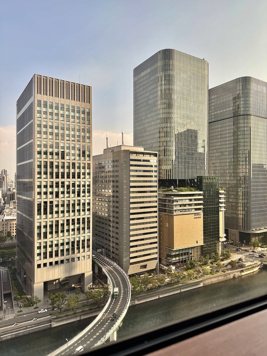 alanz67634074's tweet photo. 大阪北新地からのビル群風景

大阪のビル群も東京には負けてないなぁ

てか、この景色撮れるCANDEO最強 https://t.co/5Ae4ynPv31