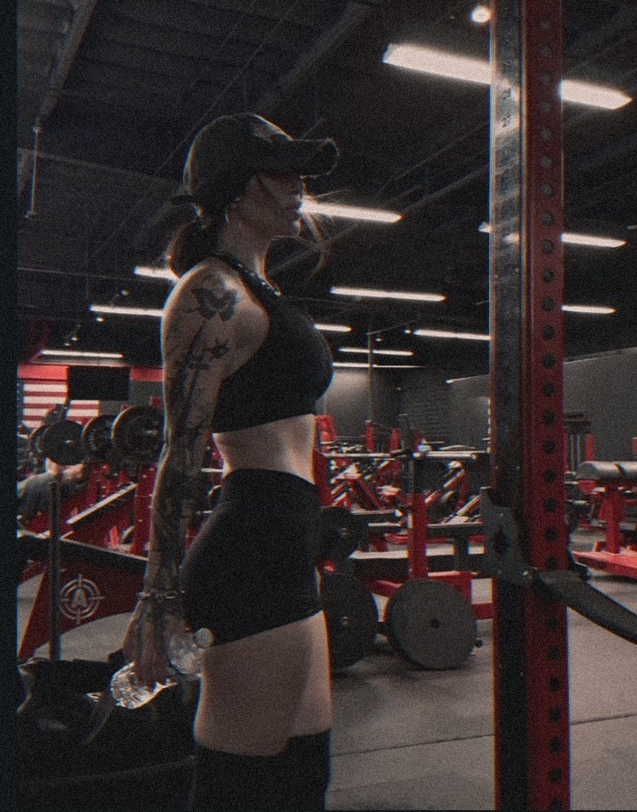 EVILBADBXTCH's tweet photo. ᅠᅠ
ᅠᅠᅠᅠ. . .  𝑩𝒖𝒐𝒏𝒈𝒊𝒐𝒓𝒏𝒐 𖹭
ᅠᅠ https://t.co/4oUQ0gcn0C
