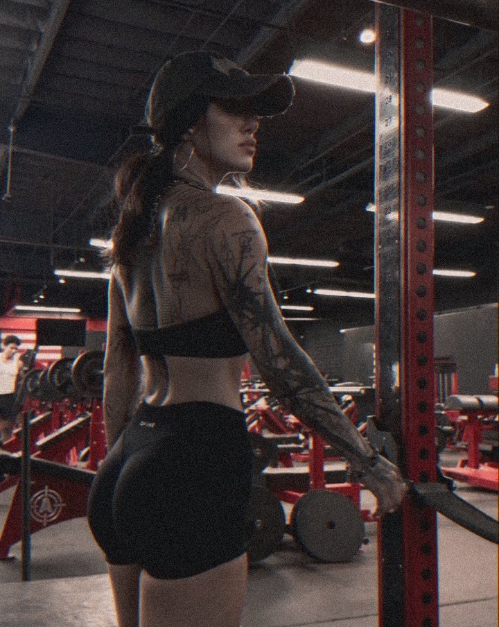 EVILBADBXTCH's tweet photo. ᅠᅠ
ᅠᅠᅠᅠ. . .  𝑩𝒖𝒐𝒏𝒈𝒊𝒐𝒓𝒏𝒐 𖹭
ᅠᅠ https://t.co/4oUQ0gcn0C