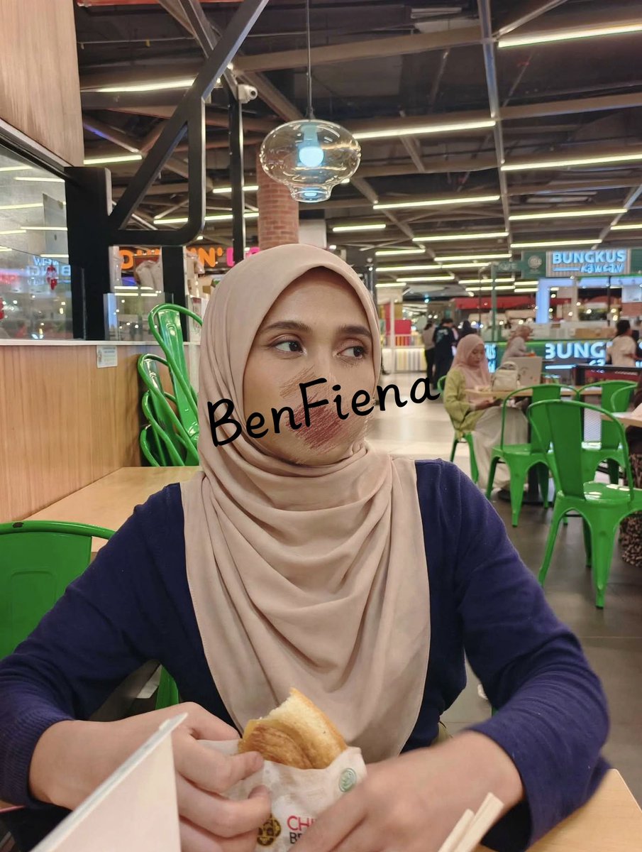 benFieeesss's tweet photo. Tea time ptg2 ni. Sambil2 nk cantikkan dia utk slot ahad ni. Aumm. Tak sabarrrr😈
#fienahotwife #hotwifeslot #hotmom #damansara https://t.co/BkFeOVmMCf