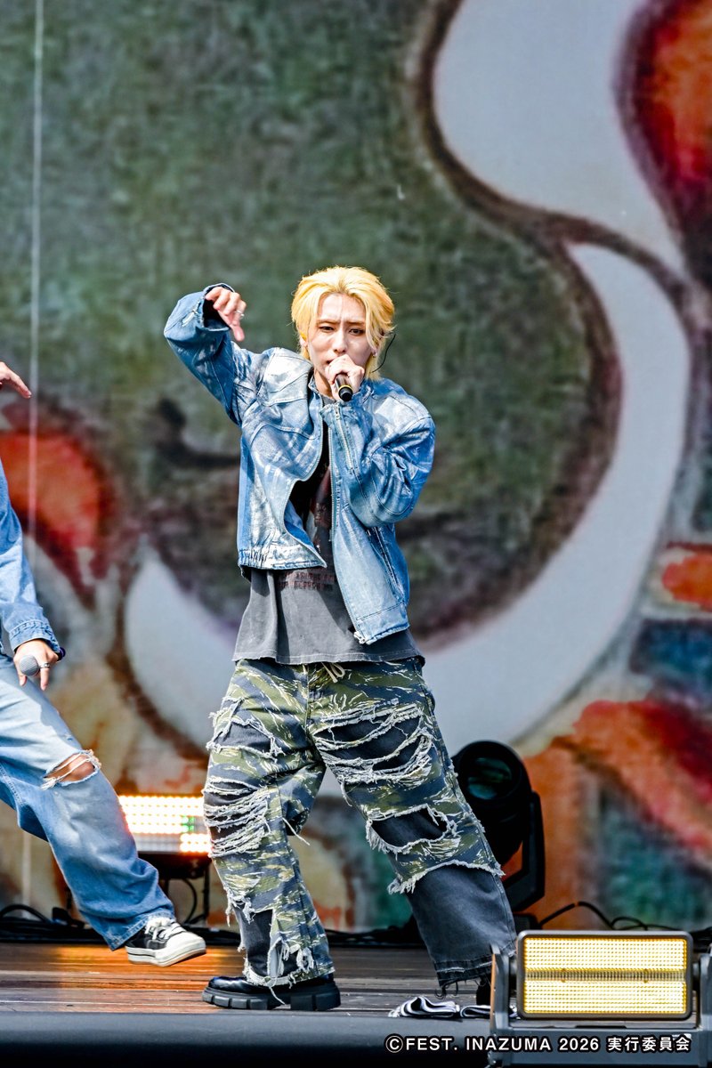 FEST_INAZUMA's tweet photo. ☁風神STAGE☁
OWV
https://t.co/TIVCCYRYXM

▼SET LIST
01 Gamer
02 バチバチ
03 Summer Days
04 LOVE BANDITZ

#フェストイナズマ 
@owv_official #OWV https://t.co/moIBpI2a8Y