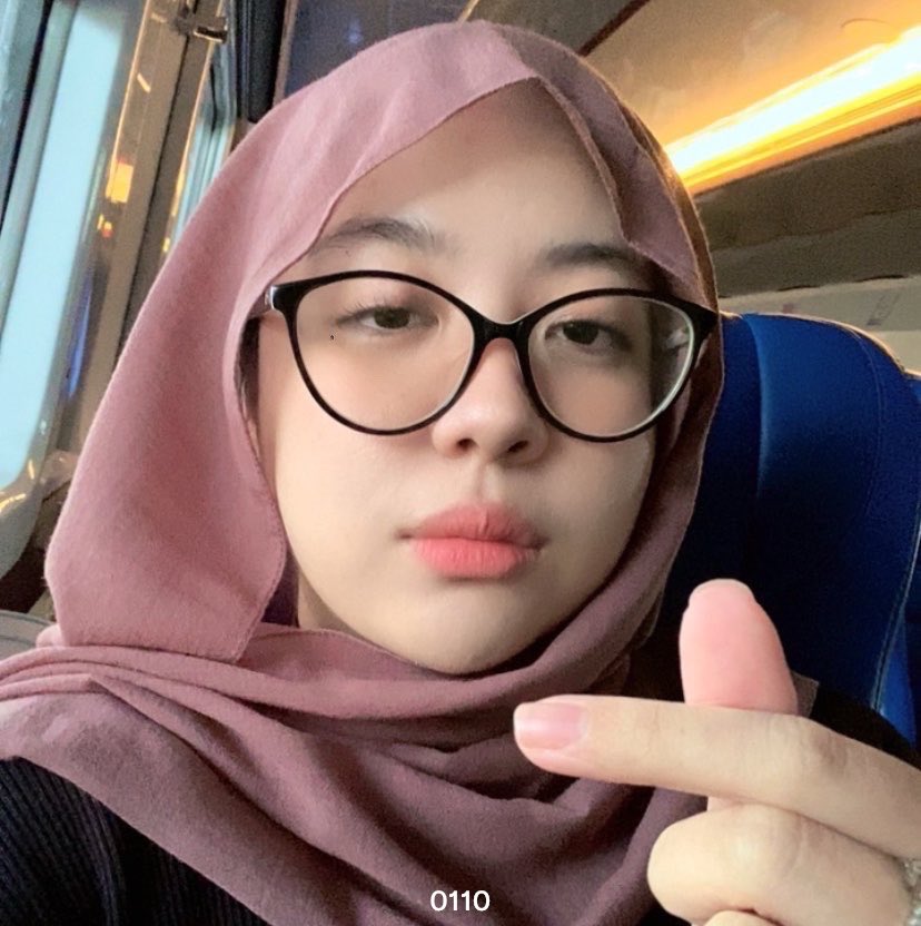 phuwitis's tweet photo. saling ngabarin 🫰🏻🖤🤎 https://t.co/SwCSk8ZmmX