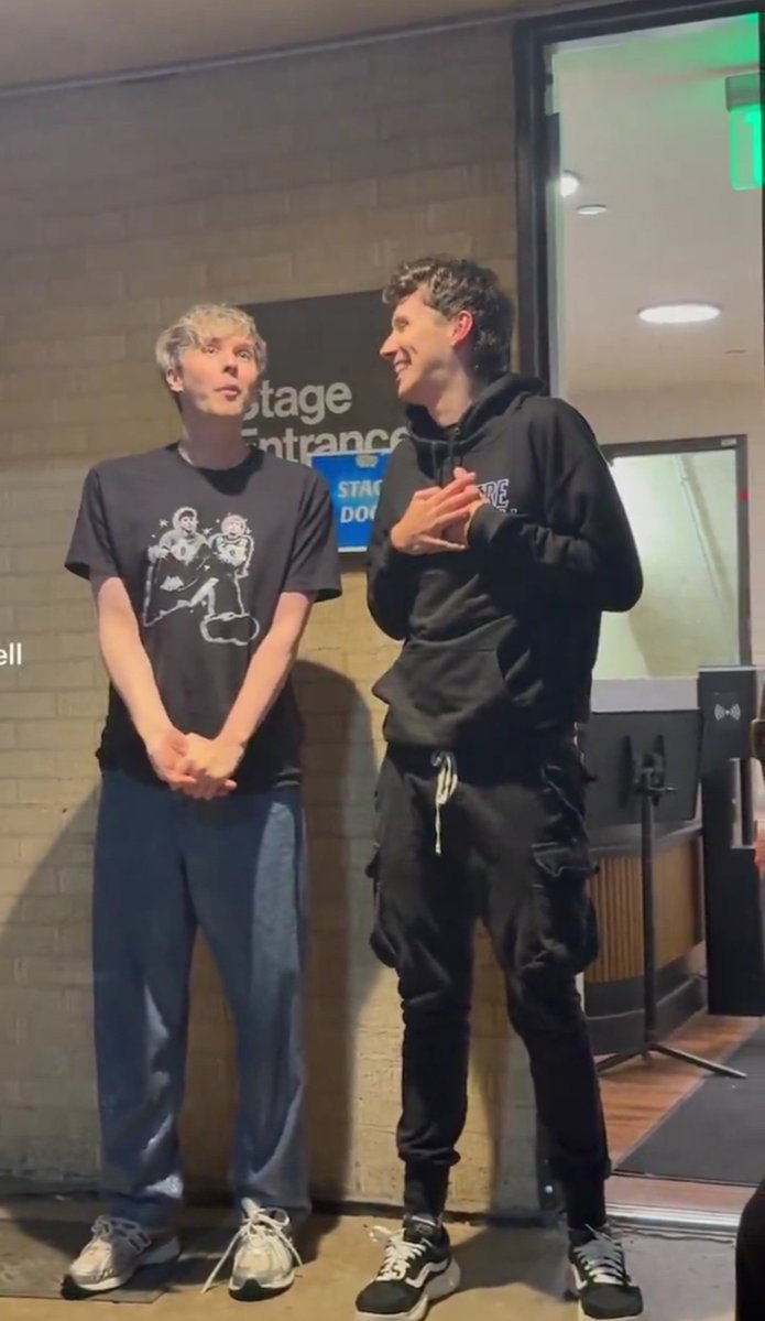 GilanMaul's tweet photo. what do you mean what do you MEAN how am I supposed to be able to go about my life after seeing this 😭😭😭😭😭 https://t.co/xuCA8mANCN