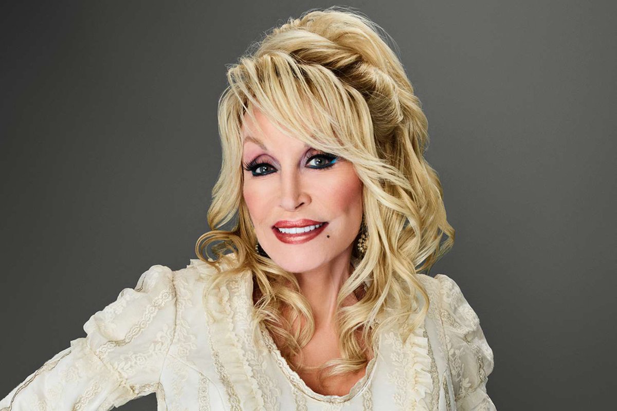 PopBase's tweet photo. Today is Dolly Parton Day. https://t.co/PA4OJFX0vA