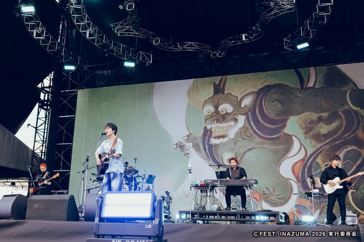 FEST_INAZUMA's tweet photo. ☁風神STAGE☁
川崎鷹也
https://t.co/hBPv6L1Qle

▼SET LIST
01 曖昧Blue
02 君の為のキミノウタ
03 魔法の絨毯
04 ほろ酔いラブソング

#フェストイナズマ 
@kawasaki_staff @kawasaki_takaya #川崎鷹也 https://t.co/dGBbtFdrDC