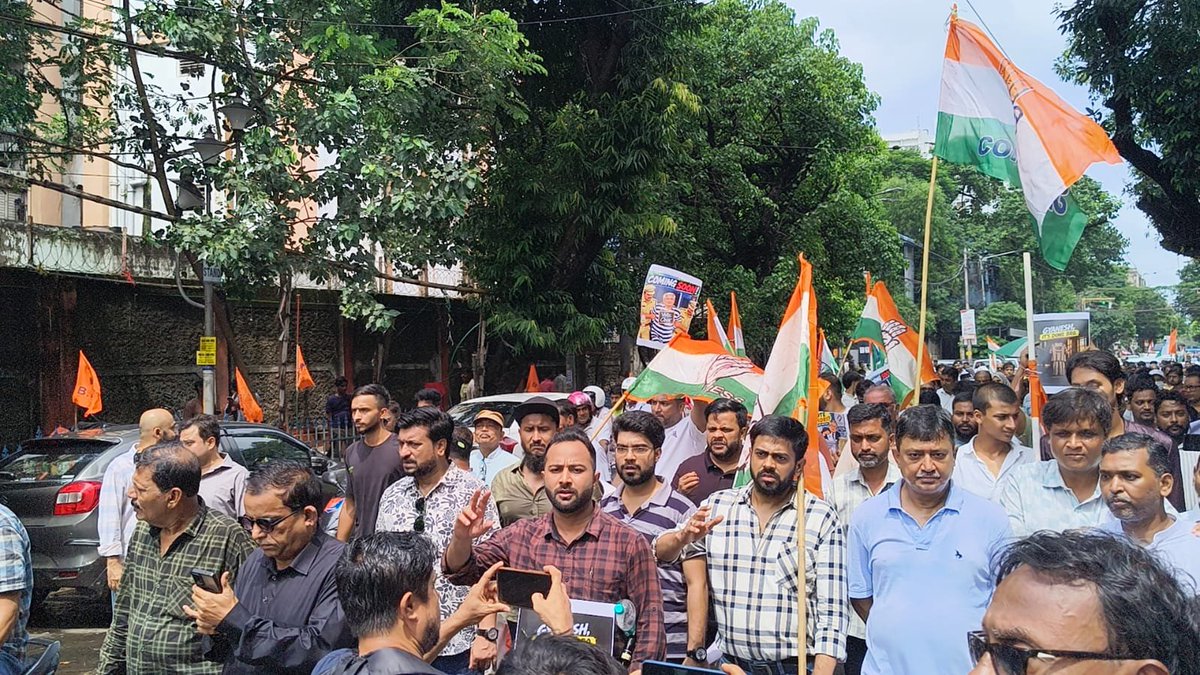 Raga_No1's tweet photo. A Rally for Democracy and Accountability

The West Bengal Pradesh Congress Committee, under the leadership of AICC In-charge Shri @prakashjoshiinc and WBPC President Shri @subhankar_cong, organised a massive rally demanding the resignation and arrest of Chief Election Commissioner Gyanesh Kumar.

📍 West Bengal kolkata india
