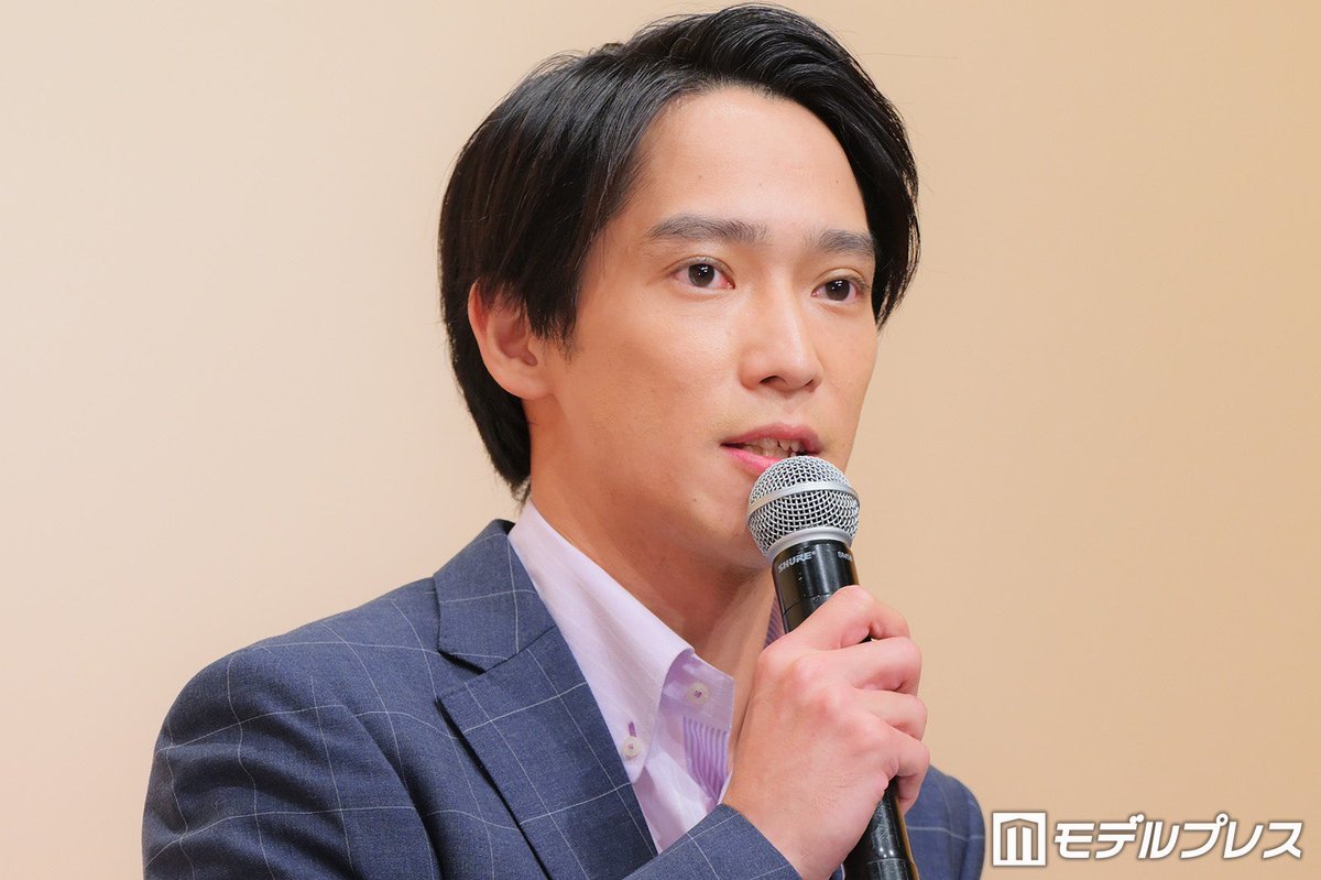 modelpress's tweet photo. 【写真追加📸】
「小麦とバターと復讐と」制作発表会
https://t.co/oKaXY5AkLd

👤登壇者
伊原六花、七五三掛龍也（Travis Japan）
味方良介、寺本莉緒

▫️七五三掛、冷蔵庫がキュウリだらけ🥒🩷
▫️「流石座長」伊原の現場での姿✨️
▫️七五三掛、語学学校前に食べていたパン https://t.co/JKfq22rNrA