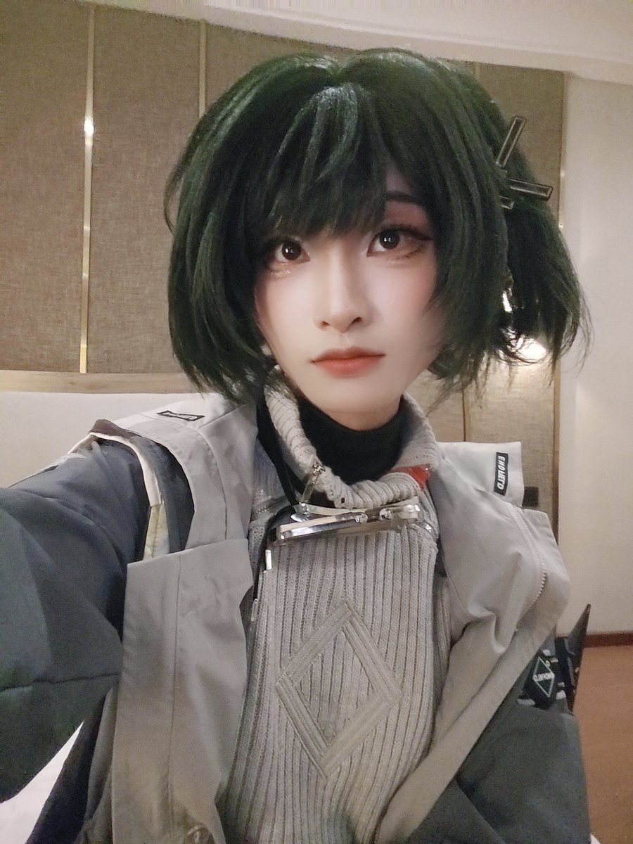 znstl's tweet photo. 走在街头，根本就没有人能想象到我其实是一个自慰高手，很享受这种大隐隐于市的感觉😎 https://t.co/ee8OFlNnLH