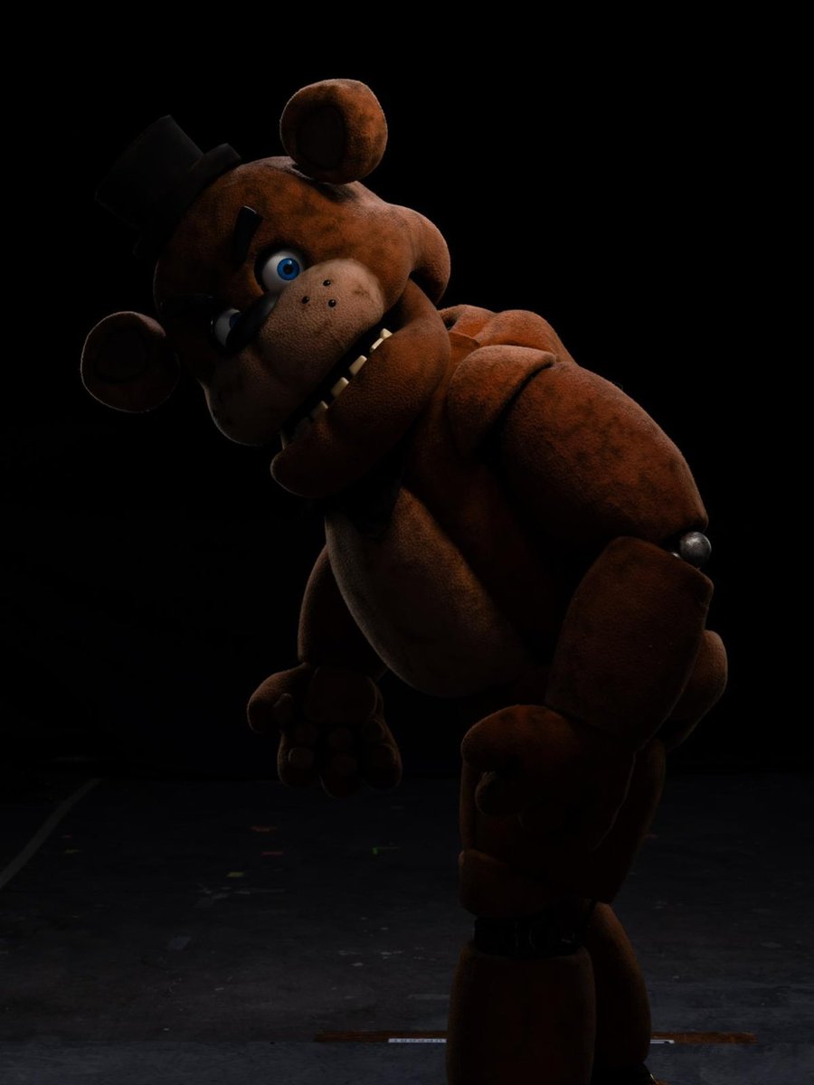SamuelTristan12's tweet photo. That makes me sad beacuse the animatronics in the movies aren't even that bad looking, if they were manage well they could have the same uncanny vibe from the games https://t.co/Po53yOPz40