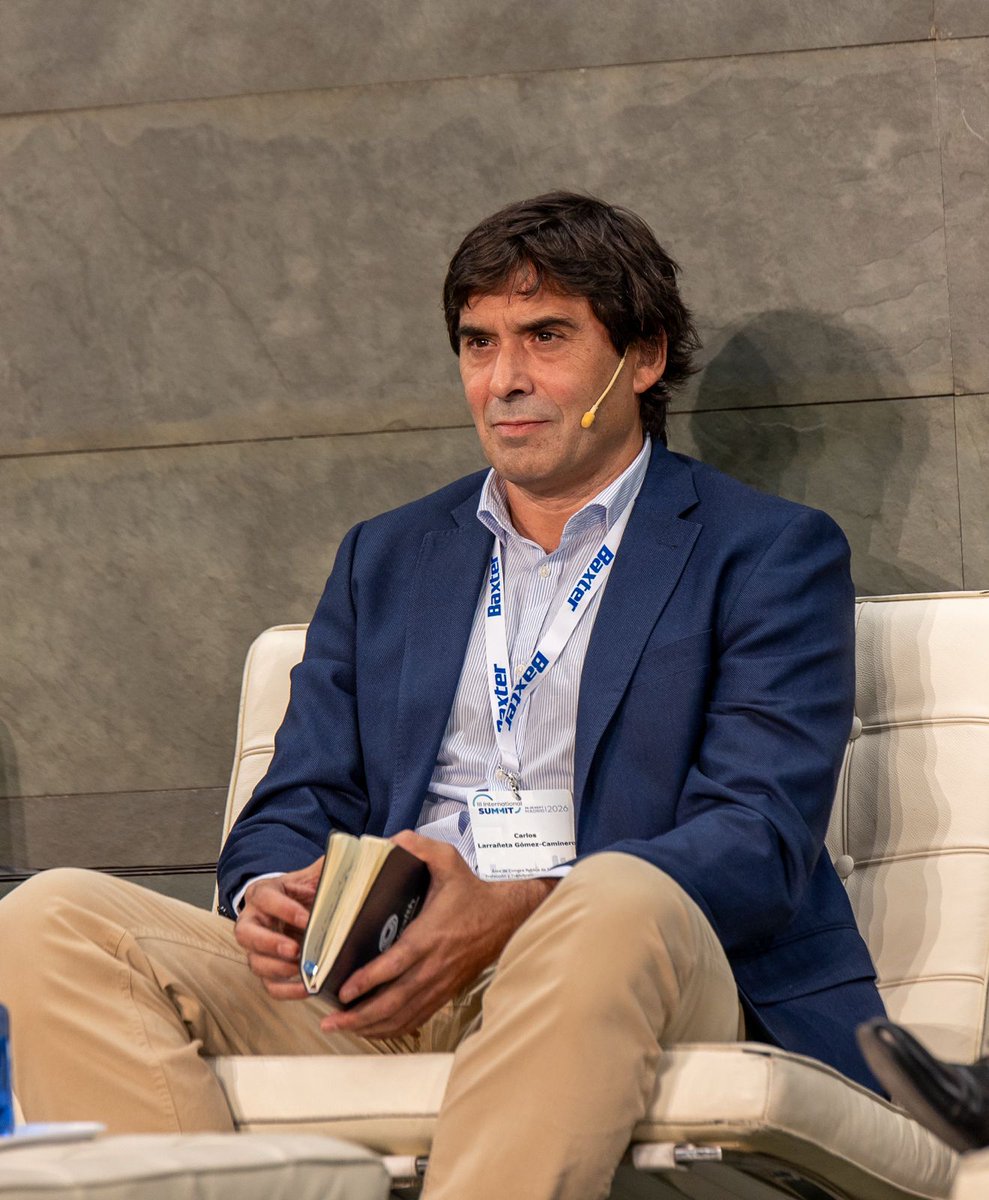 CirculoSanidad's tweet photo. ▸ Javier Colás, presidente de @AdditumB y profesor de Ingeniería Biomédica en la Universitat @PompeuFabra - Barcelona. 
▸ Carlos Larrañeta, jefe del Área de Compra Pública de Innovación, Protección y Transferencia de la @FProgresoysalud de la @AndaluciaJunta. https://t.co/TsMV1eHZJQ