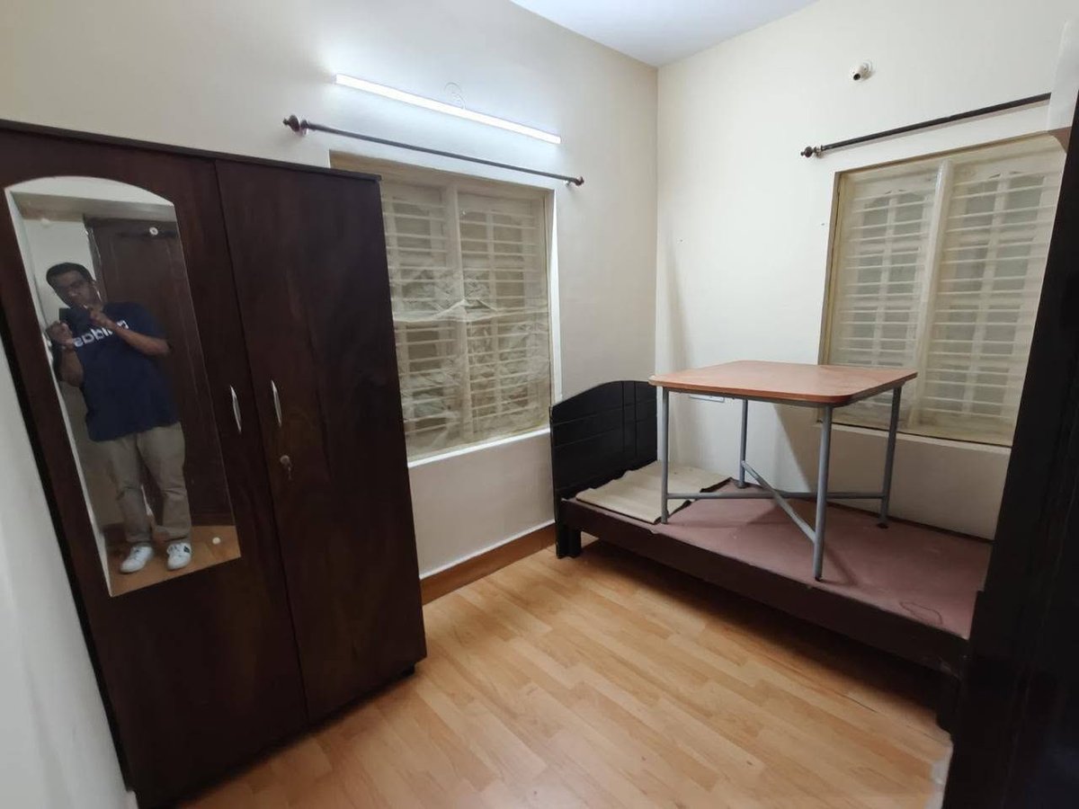 FlatX_Shoutout's tweet photo. 🏡 Male Flatmate Wanted in Hsr Layout
💸 Rent: ₹13125
💰 Deposit: ₹25000

Checkout: https://t.co/JEZoJJSMvg

#flatx #flatsandflatmates #flatmate #Bengaluru https://t.co/rRYQJUMg4f