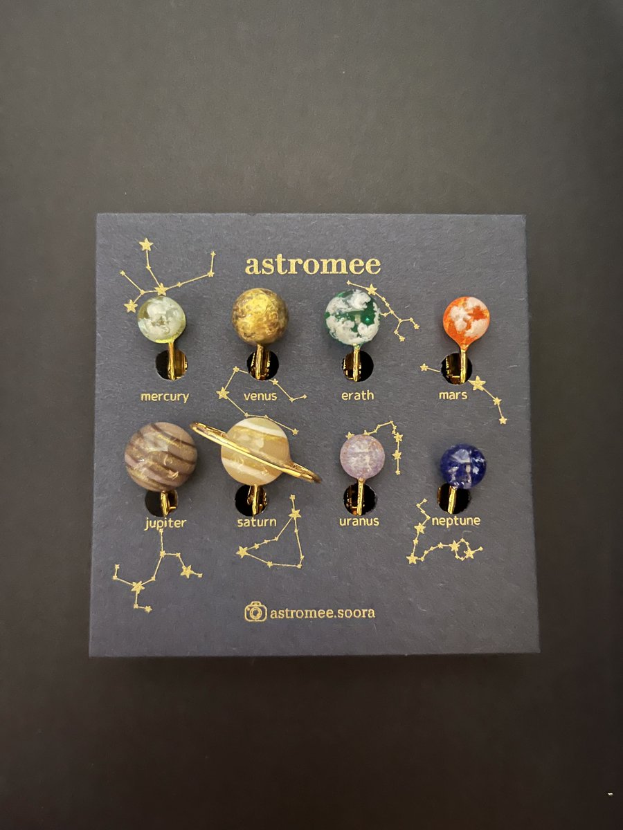 sorafes_jp's tweet photo. 🌕再入荷🌎
「惑星標本　8個set」
惑星の色や模様を表現した耳飾りセット。
⁡⁡おうち時間はインテリアとして、
おでかけ時間はお気に入りの惑星を耳元に。
ピアスとイヤリングから選べます💙
詳しくはこちら👇
https://t.co/DdAGfEqMpq https://t.co/G6E8hqz5SL