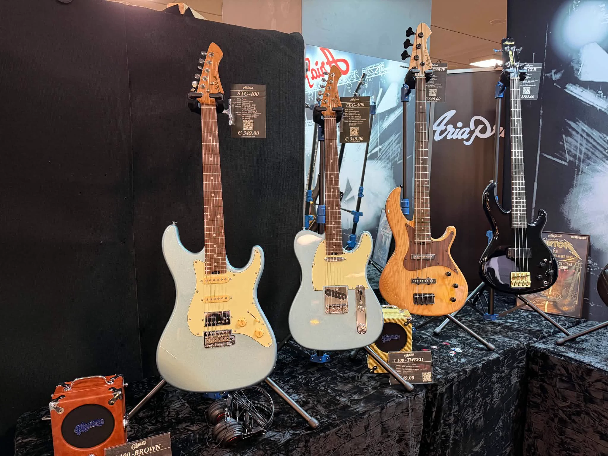 Aria Guitars on X: 