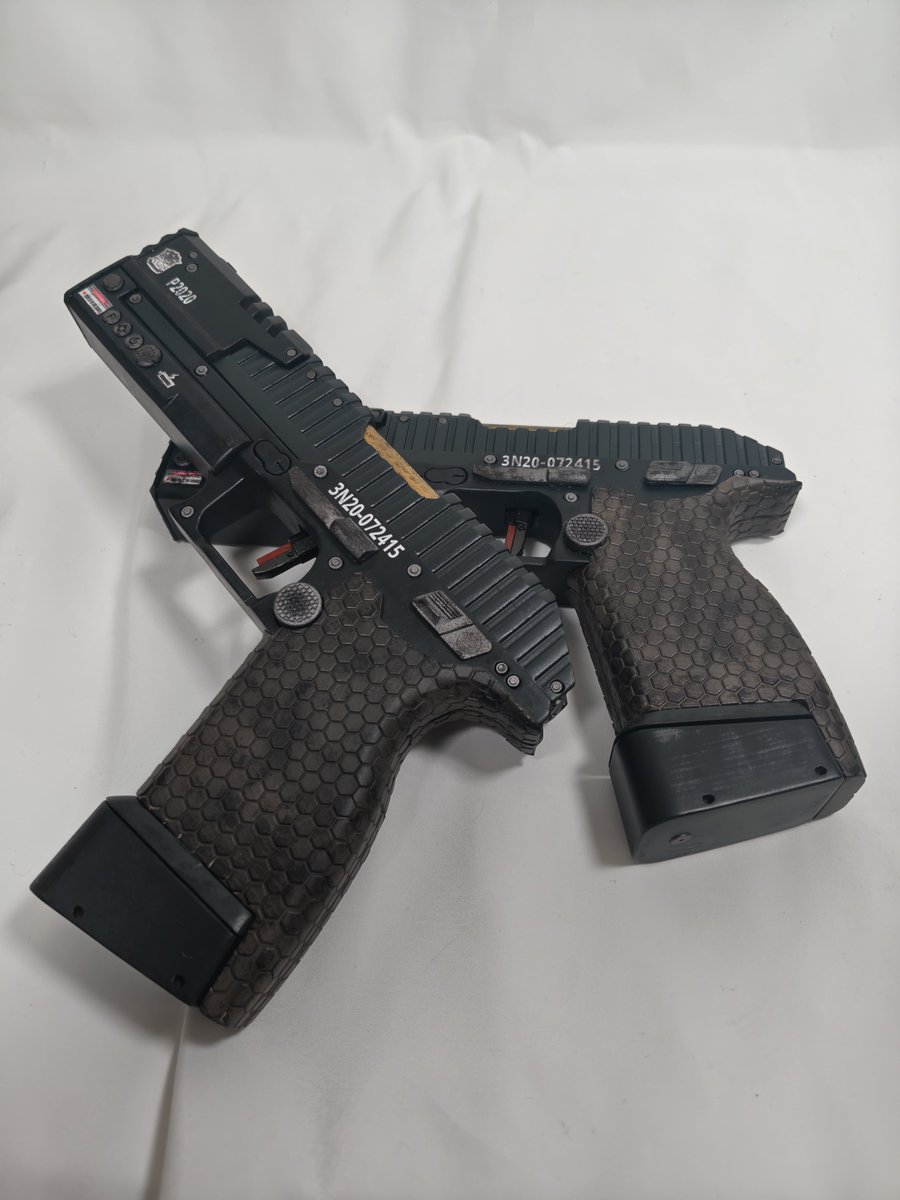 shiroto301's tweet photo. Apex Legends
P2020　アキンボ https://t.co/vllWNtFjEr