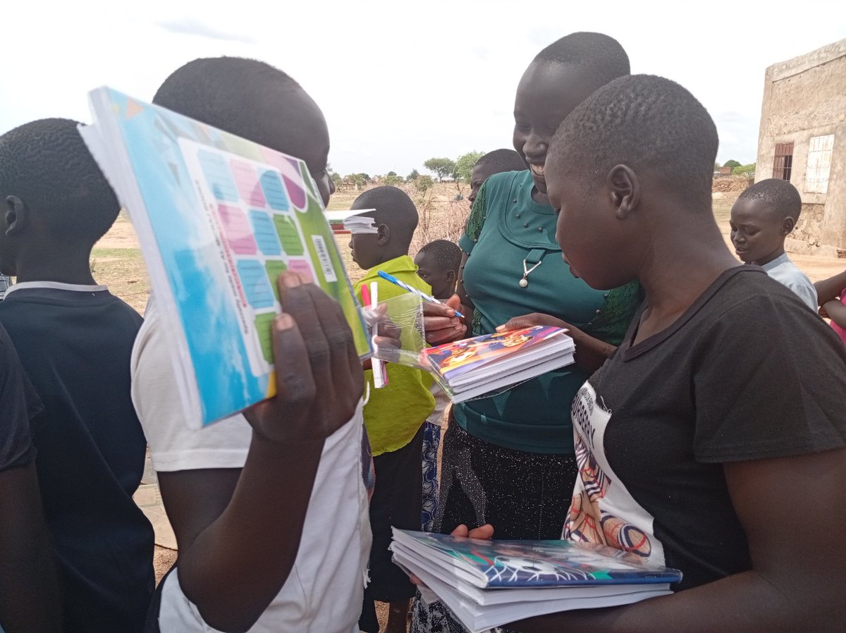 NRC_EAY's tweet photo. No child should miss out on learning because their family cannot afford a pen or exercise book.
With funding from @UNICEFSudan, we are helping children in Western Kadugli County, South Kordofan, get the basic materials they need to take part in class. https://t.co/UIcjRb55uY