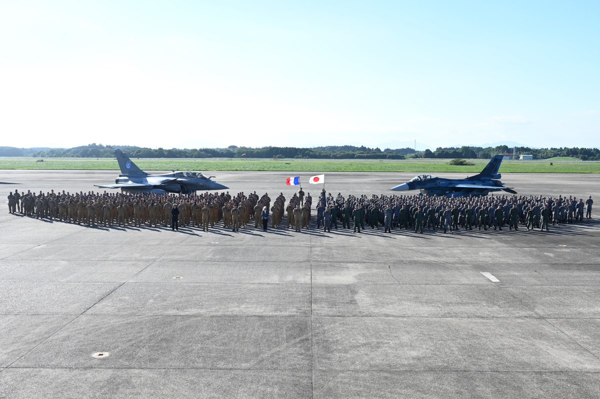 jasdf_hyakuri's tweet photo. #百里基地 公式ホームページ内、基地司令の挨拶を更新しました。ご覧ください✨

https://t.co/FwQ6Vvt5RN https://t.co/RQE96QLPjY