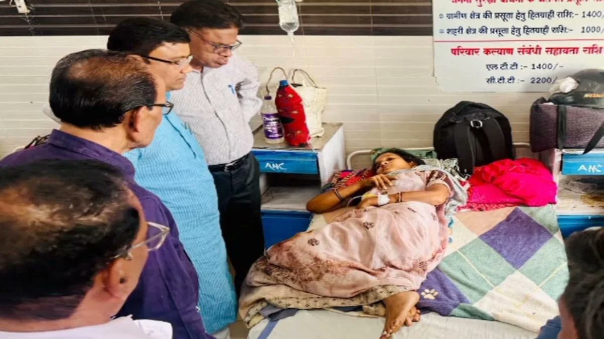 TathyaWani's tweet photo. किरनापुर कांड में नया मोड़: पीड़िता का गर्भपात, परिजनों ने पुलिस पर लगाए गंभीर आरोप; 4 पर FIR
https://t.co/95ZAhq5kTU
#KIRNAPUR #NAYAMODH #GARBHPAT #AAROP https://t.co/2Y2LlKPNLN