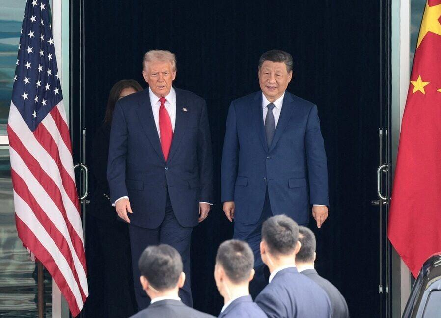 Davidjjfp's tweet photo. 川习会：台湾议题受到关注 🇹🇼🇺🇸🇨🇳

 川普、习近平白宫会谈现场 https://t.co/388xLCbNao