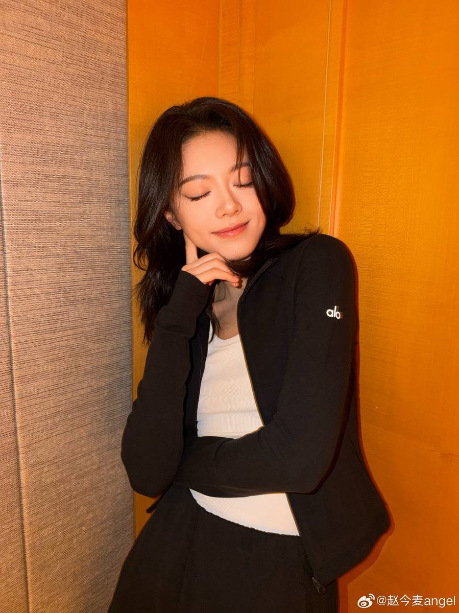 maixiang2002ID's tweet photo. #中秋小圆满# 中秋快乐！！🥮 ​​​

#赵今麦angel weibo⤵️
https://t.co/tUrs59T9Im

#ZhaoJinmai #จ้าวจินม่าย #조금맥 https://t.co/wjukyrx3PU