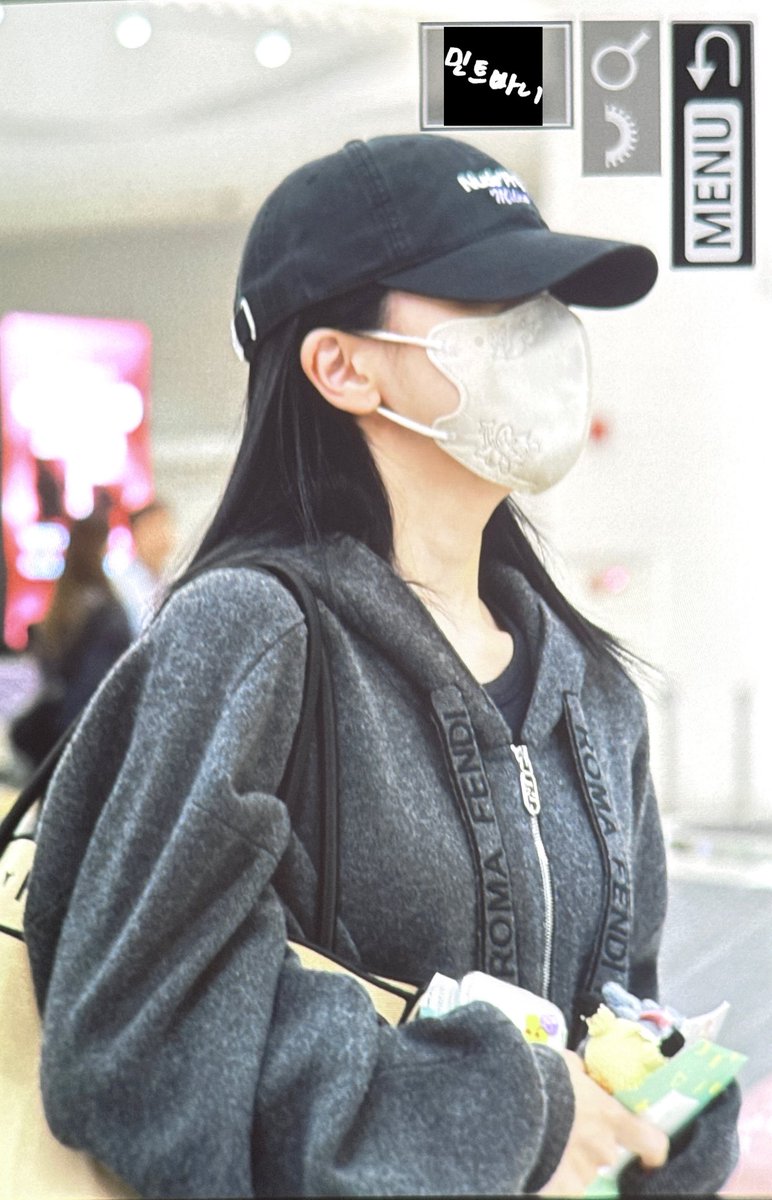 Mint_Bunny379's tweet photo. 260925 ICN preview

다시 밀라노에 갈 수 있어서 너무 행복했어~
정말 수고했어🫶

#트와이스 #미나 #TWICE #MINA #ミナ https://t.co/pHNtFUjOFH